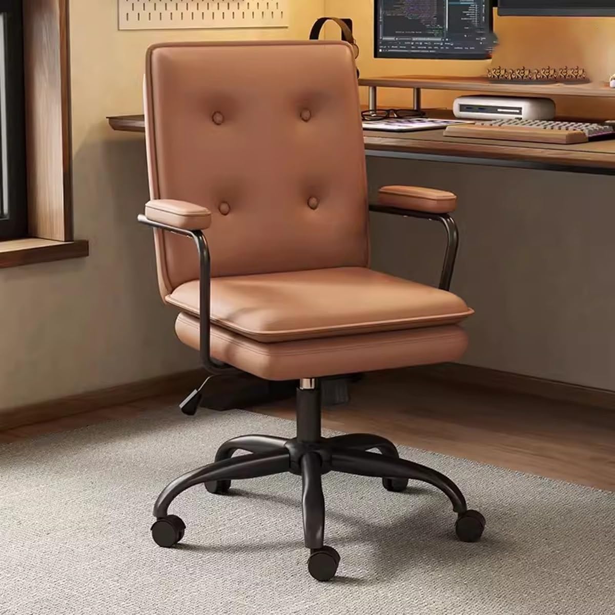 Sedia direzionale da ufficio - Rivestimento in pelle marrone con cuscino spesso - Schienale medio reclinabile e base nera - Modello ergonomico per home office